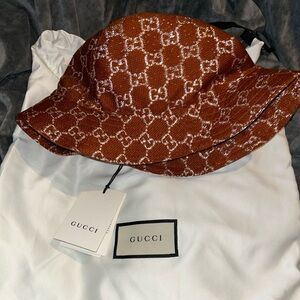 Gucci bucket hat